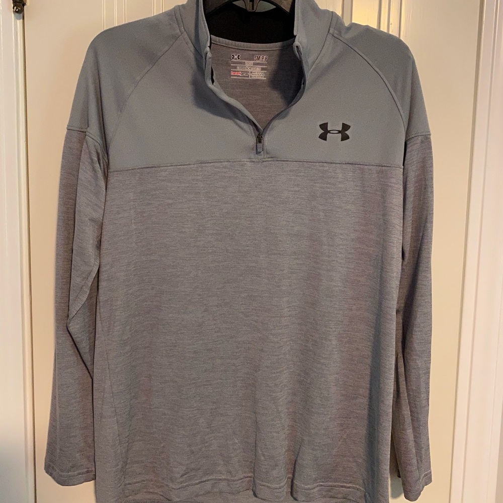 Like new, Men’s Sm, Under armour qtr zip, gray